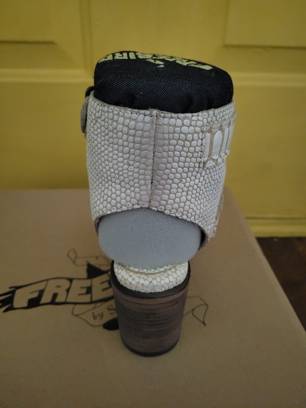 Freebird Strappy Snakeskin Platforms - Picture 4 of 4